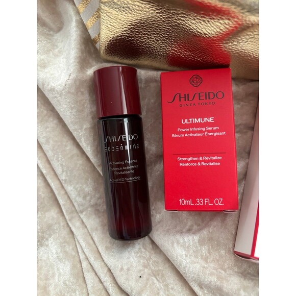 Shiseido skincare set of 5 plus bag - Picture 2 of 7